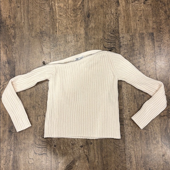 Zara Off-Shoulder Ribbed White Sweater - Picture 3 of 10